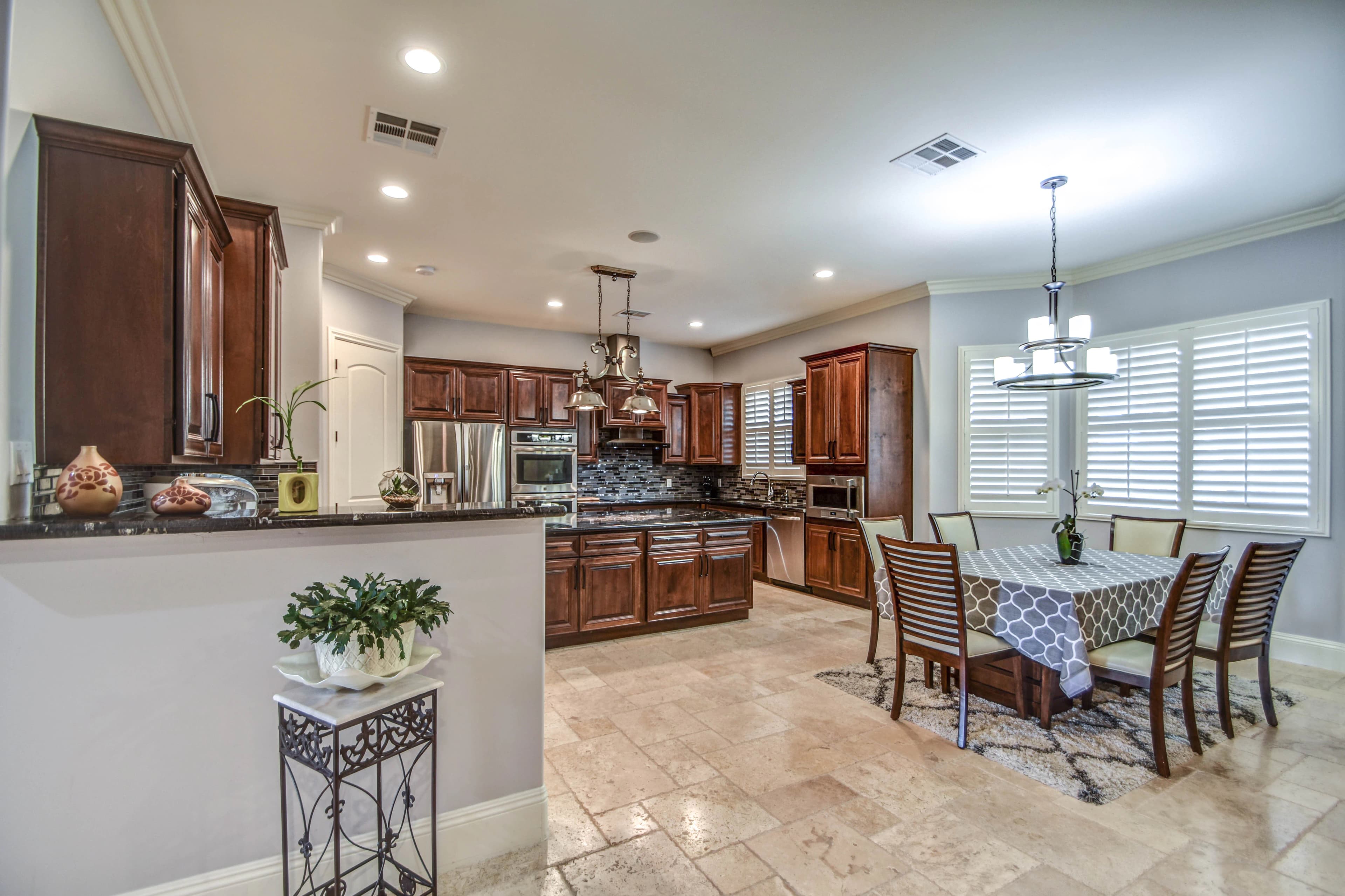 KITCHEN 1.jpg